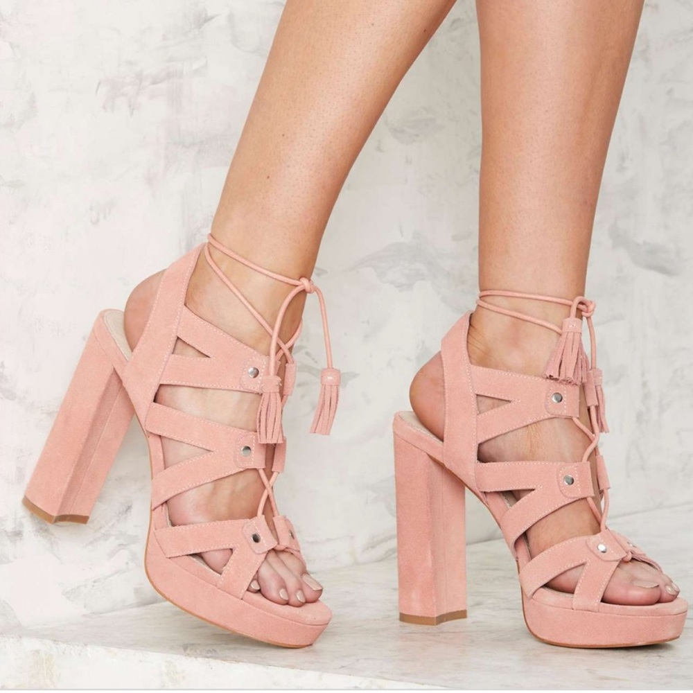 NIB Blush Pink Chunky Heel Platform Ghillie Sandal